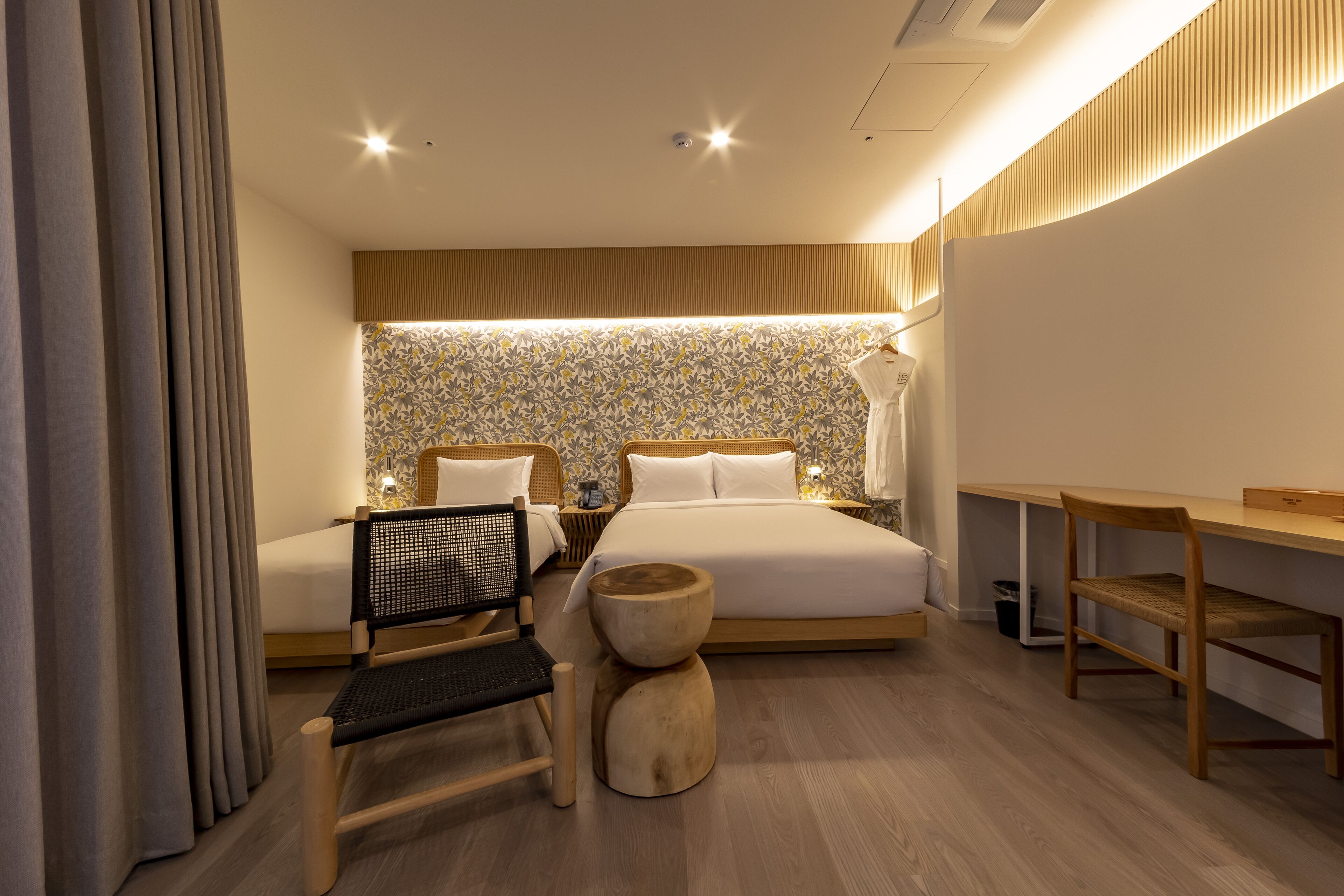 Hound Garden & Terrace Hotel