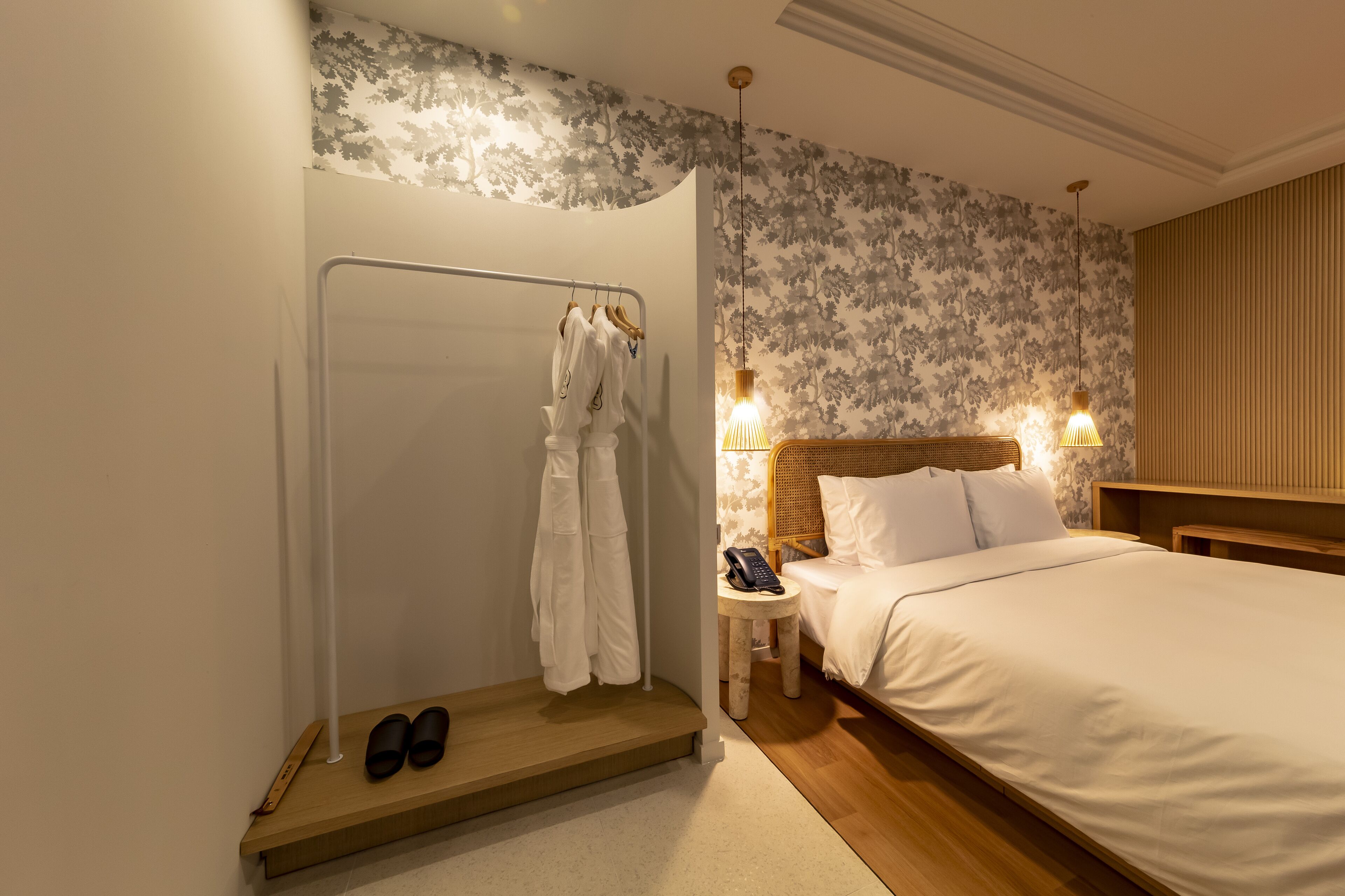 Hound Garden & Terrace Hotel