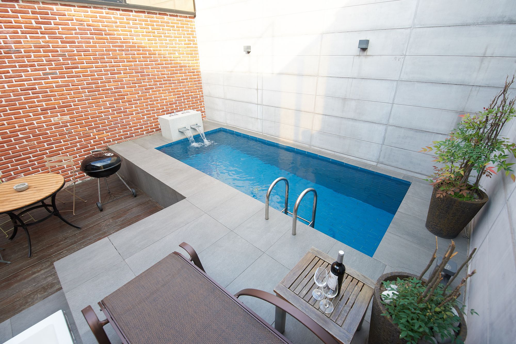 Seomyeon Hound Hotel 1st Street