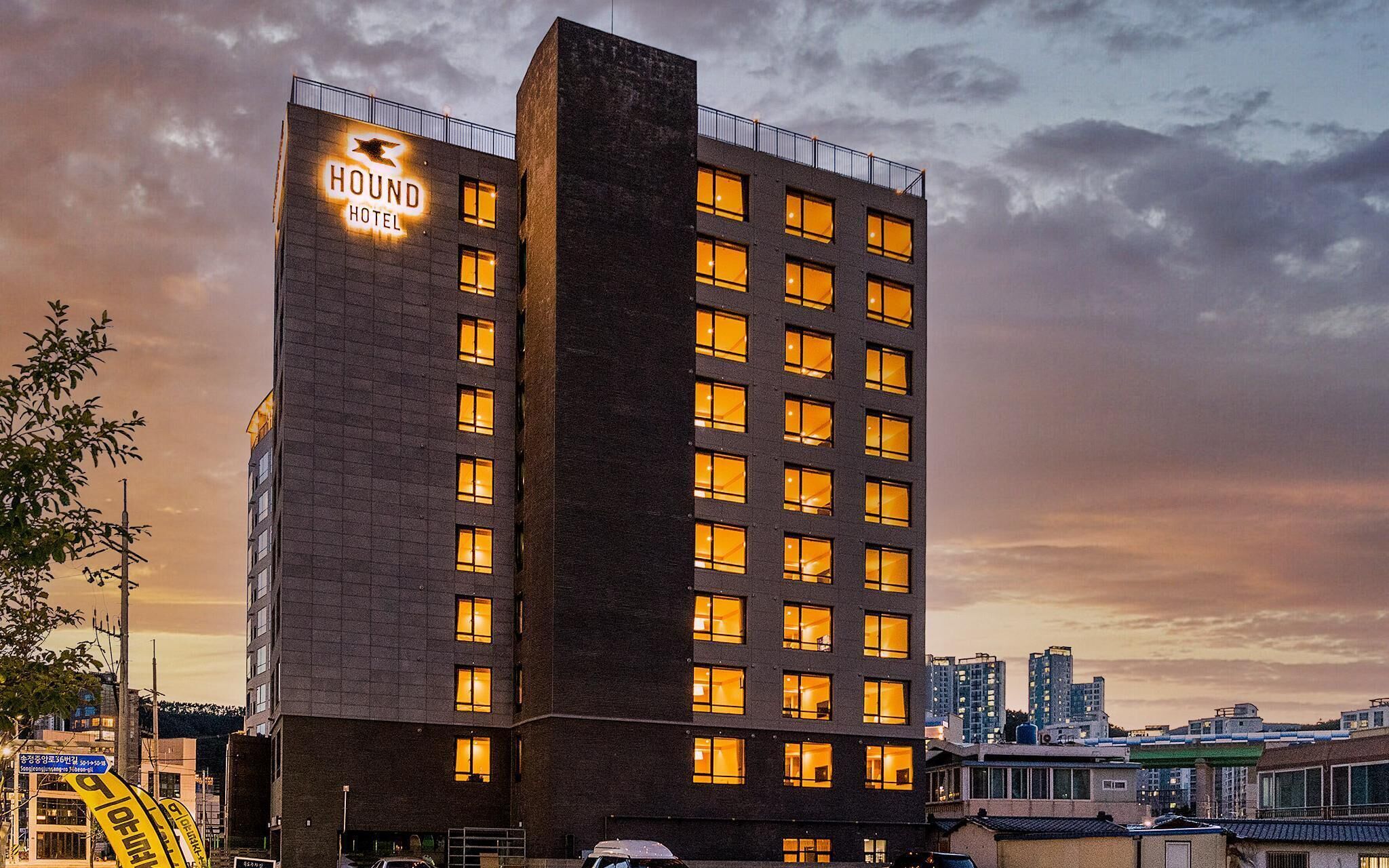 Hound Hotel