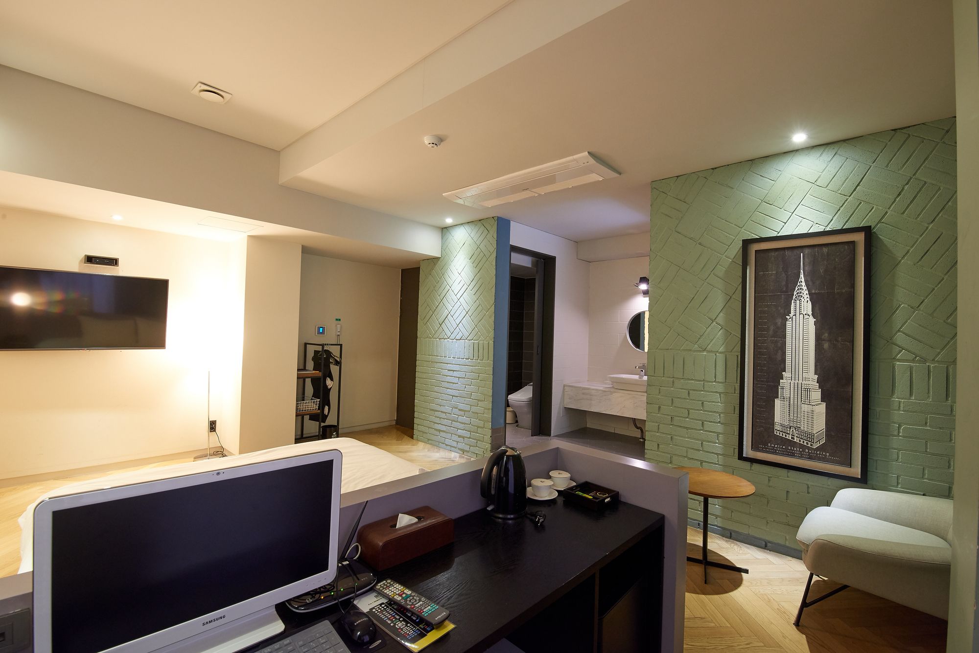 Seomyeon Hound Hotel 1st Street