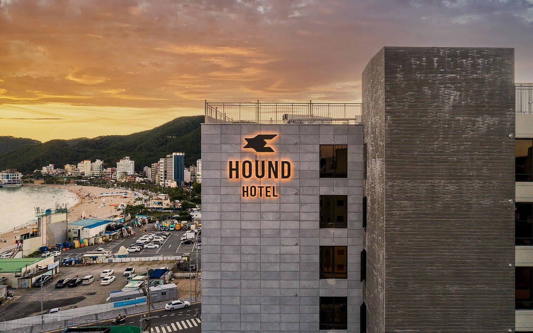 Hound Hotel