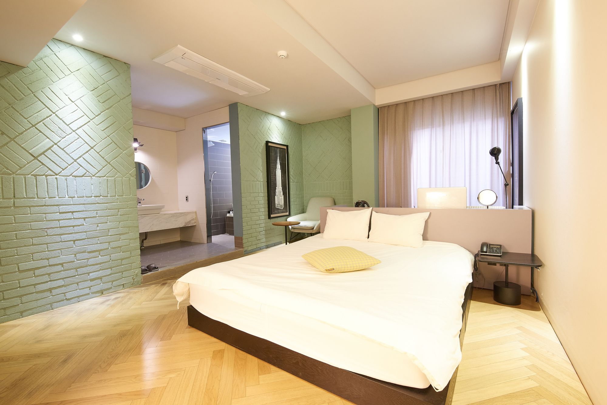 Seomyeon Hound Hotel 1st Street