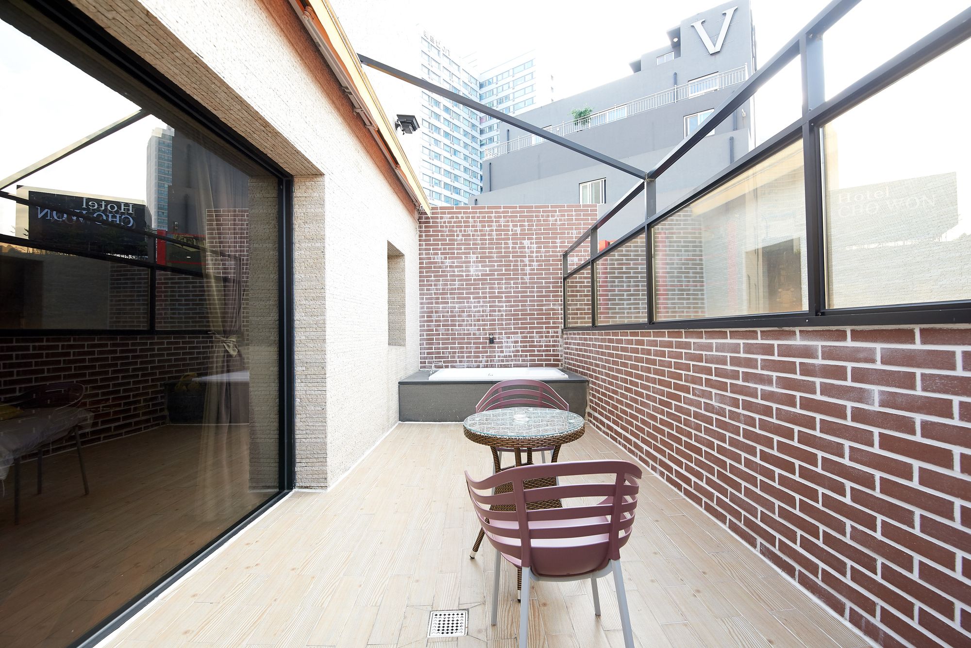 Seomyeon Hound Hotel 1st Street