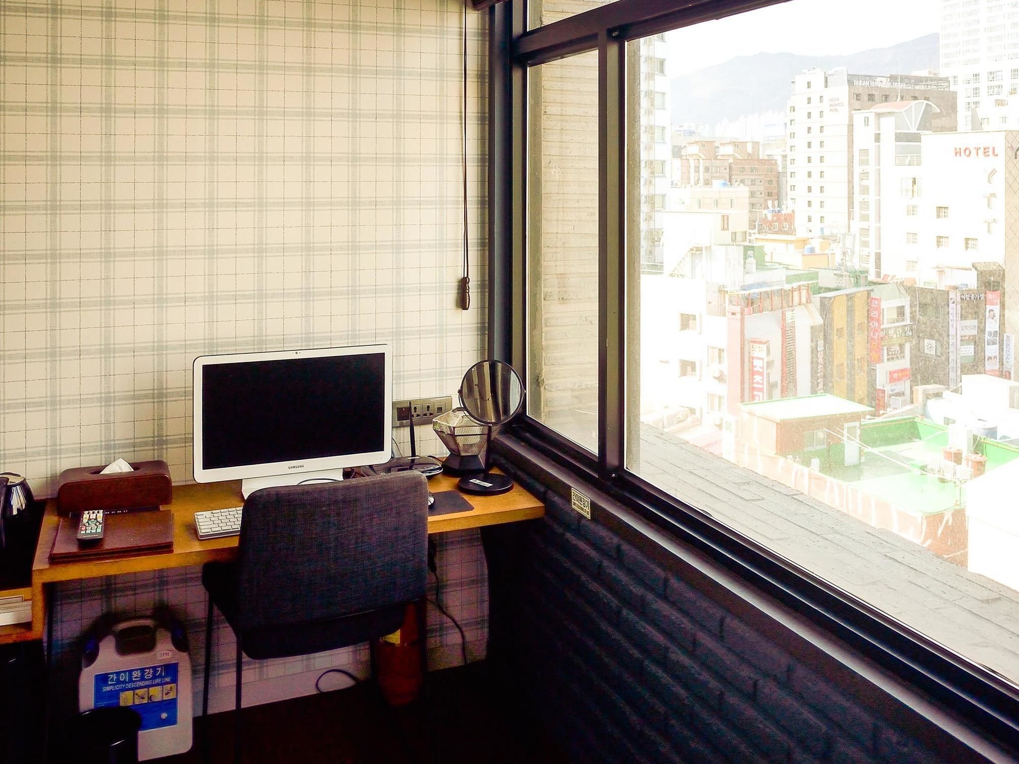 Seomyeon Hound Hotel 1st Street