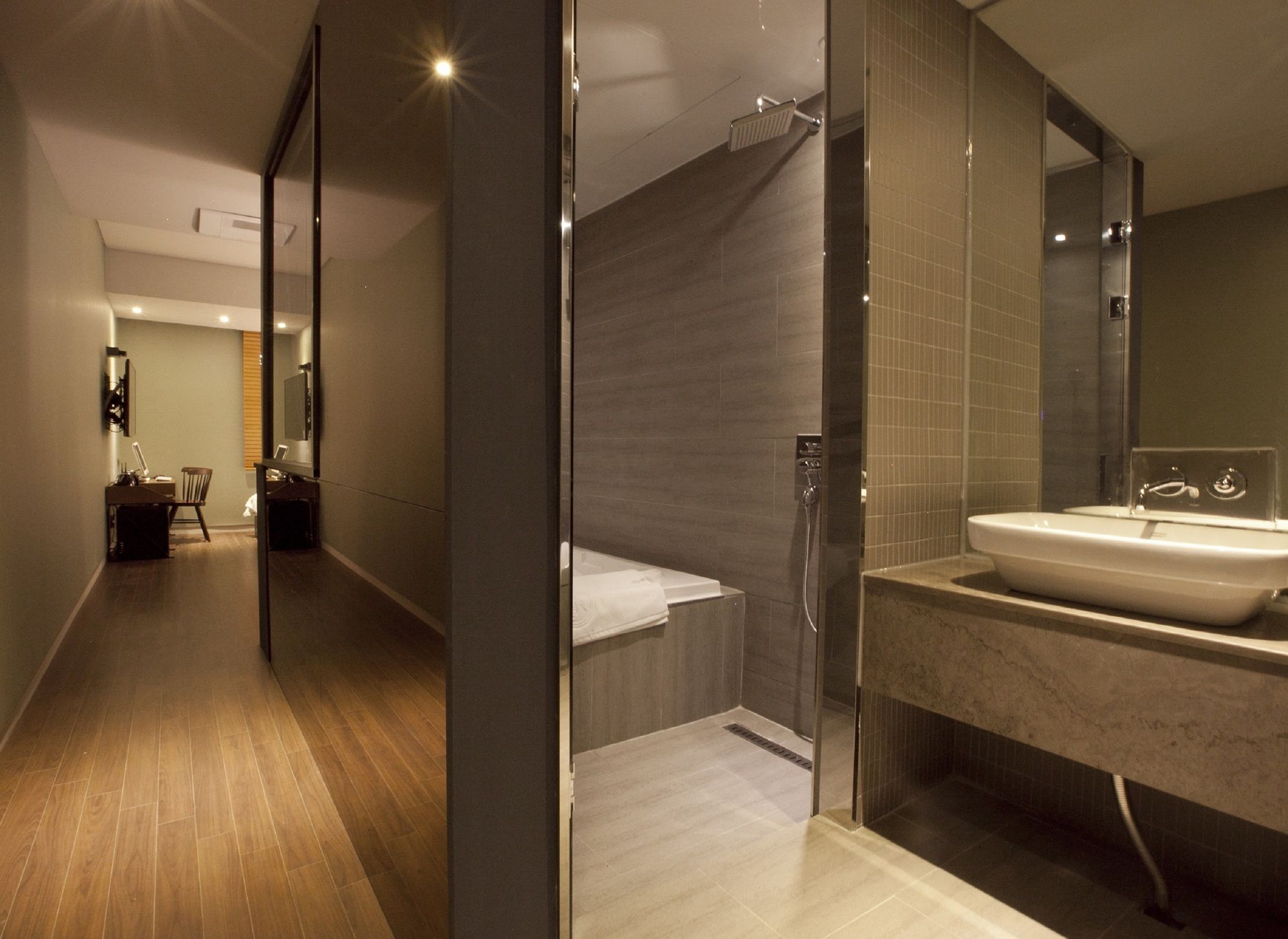 Seomyeon Hound Hotel 1st Street