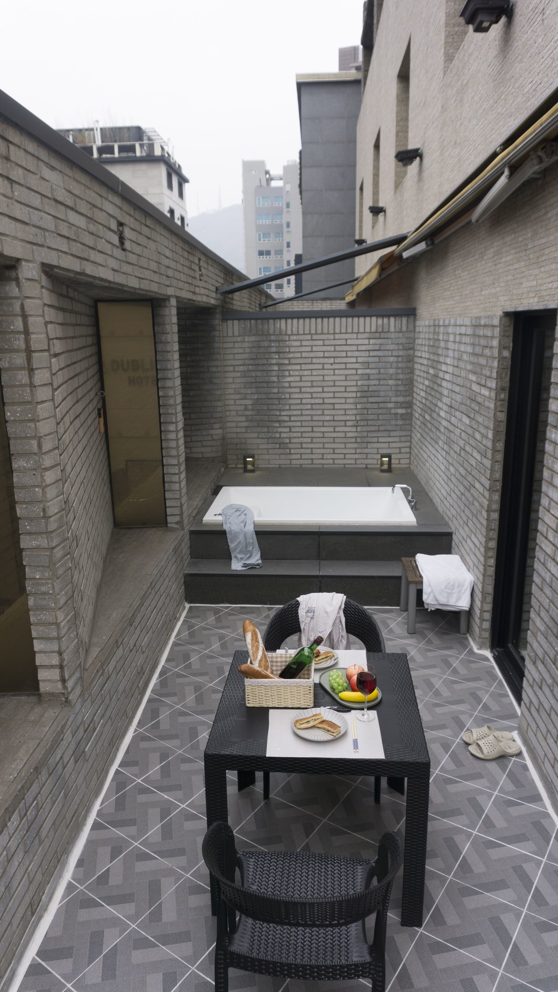 Seomyeon Hound Hotel 1st Street