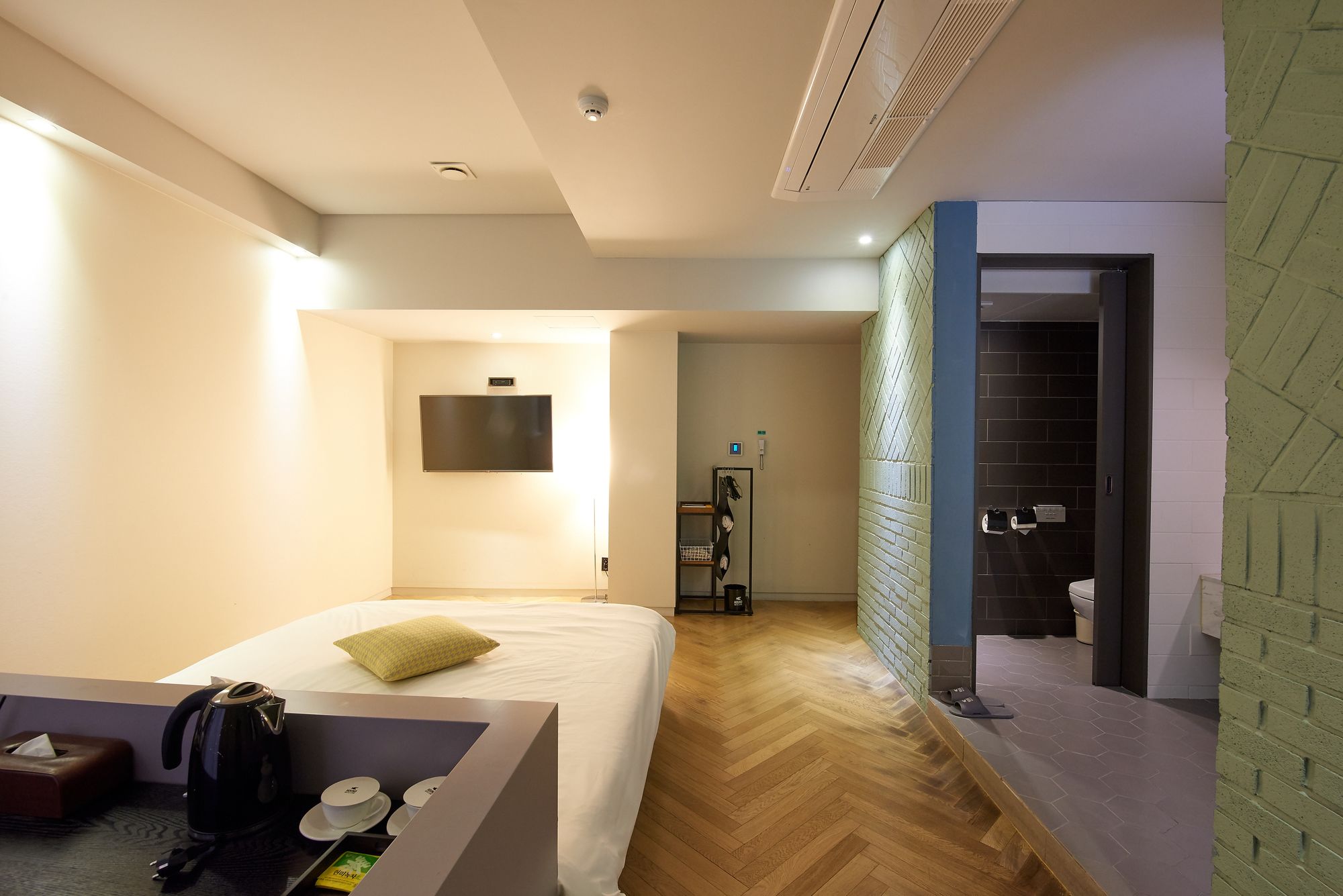 Seomyeon Hound Hotel 1st Street