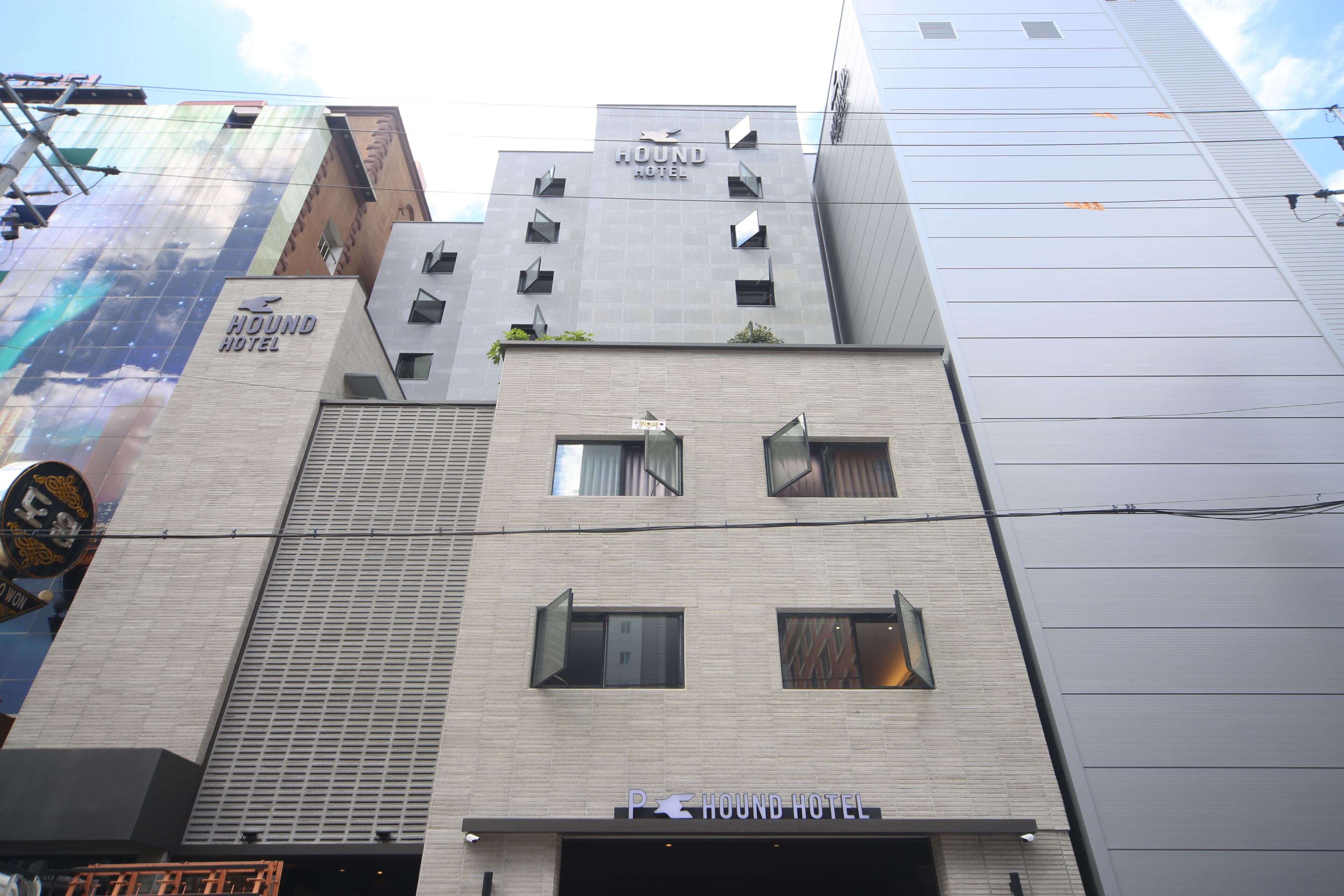 Hound Hotel Beomil