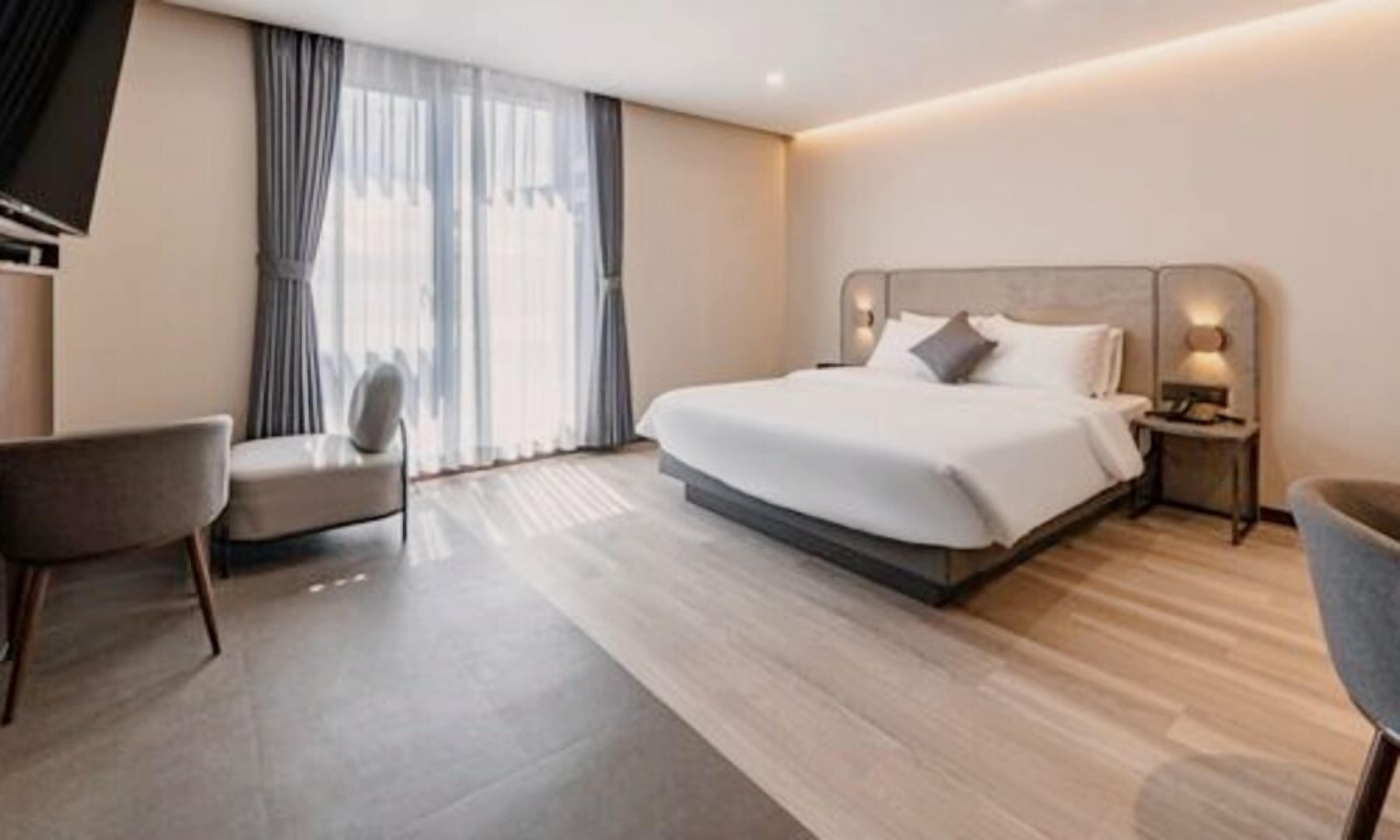 Hound Hotel Gijang-Osiria