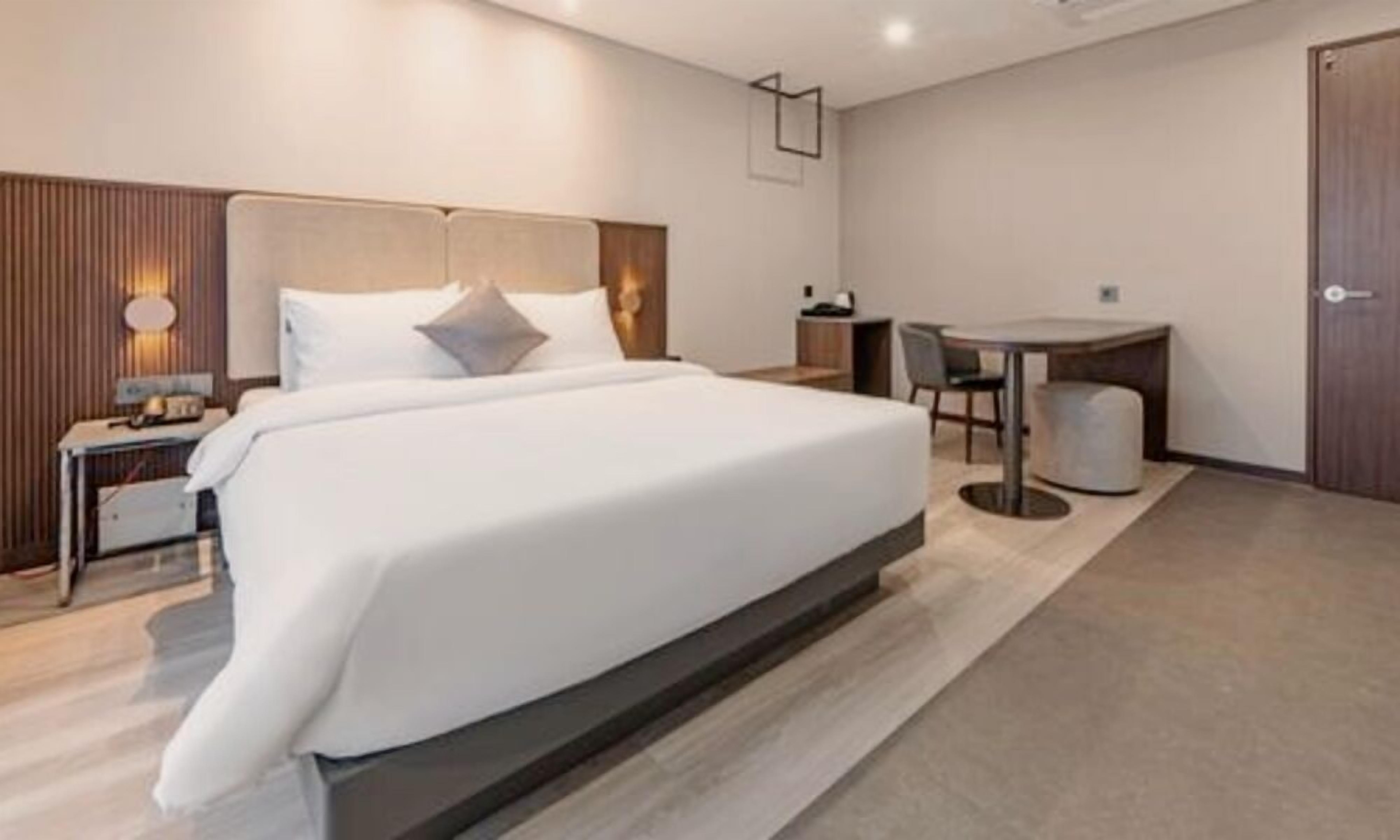 Hound Hotel Gijang-Osiria