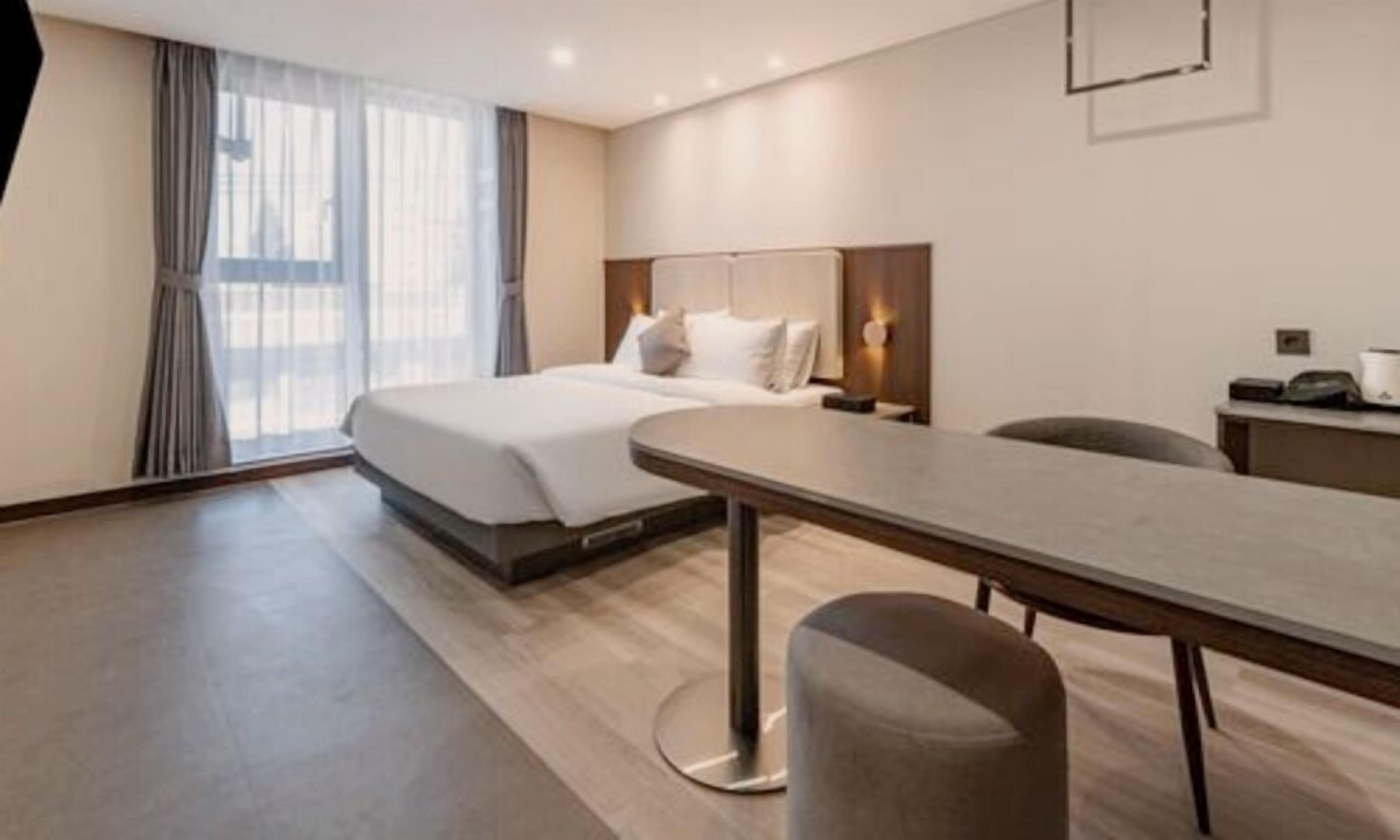 Hound Hotel Gijang-Osiria