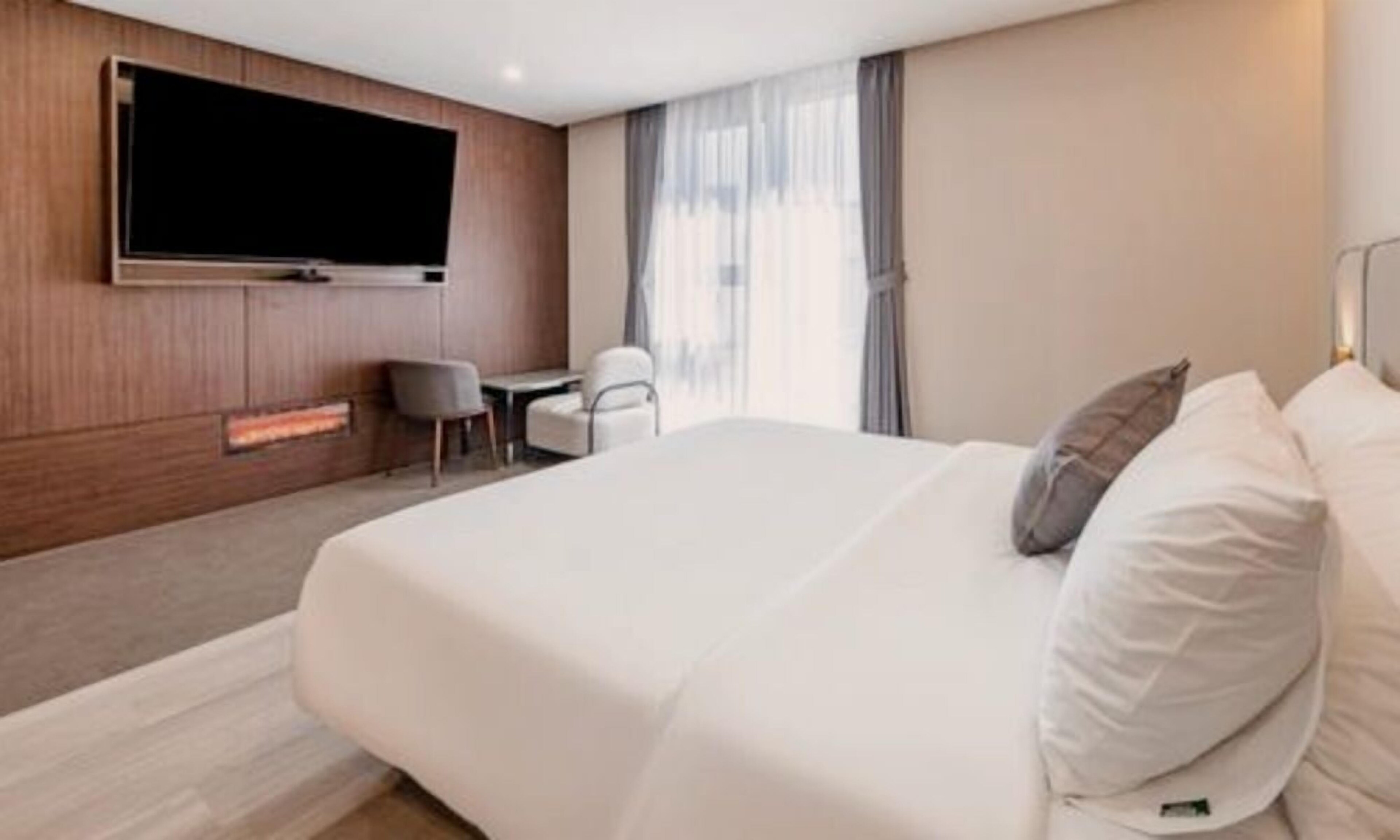 Hound Hotel Gijang-Osiria