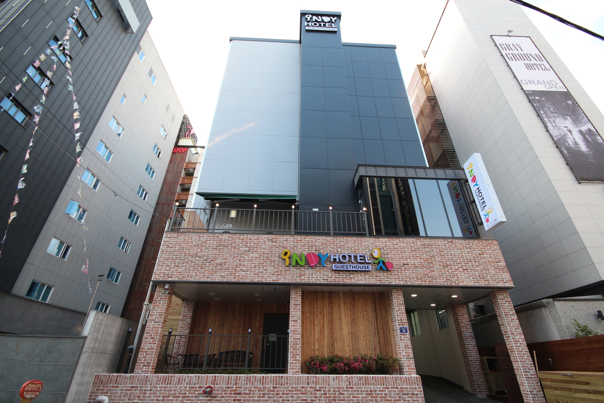 Indy Hotel Guesthouse
