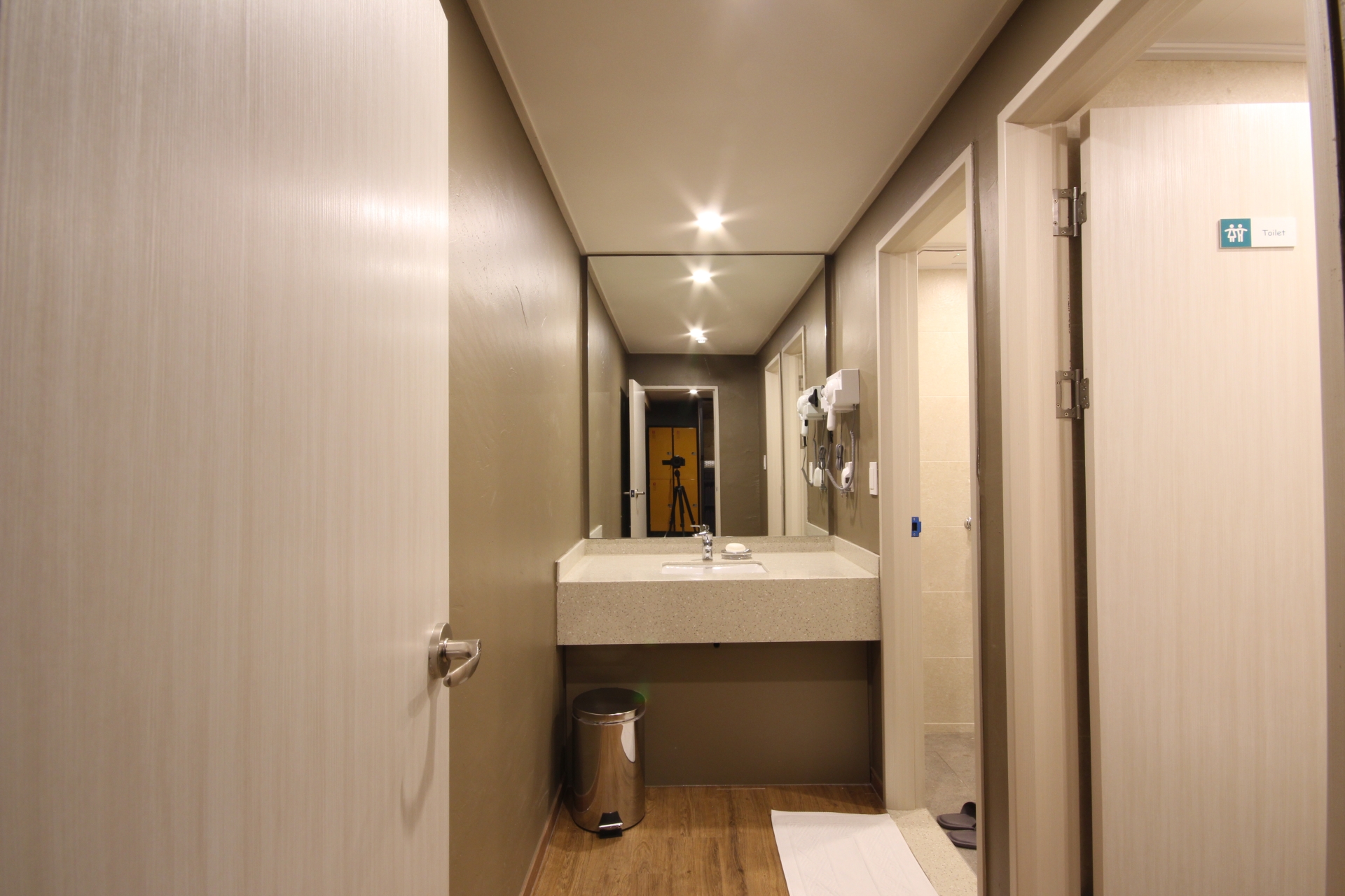 Indy Hotel Guesthouse