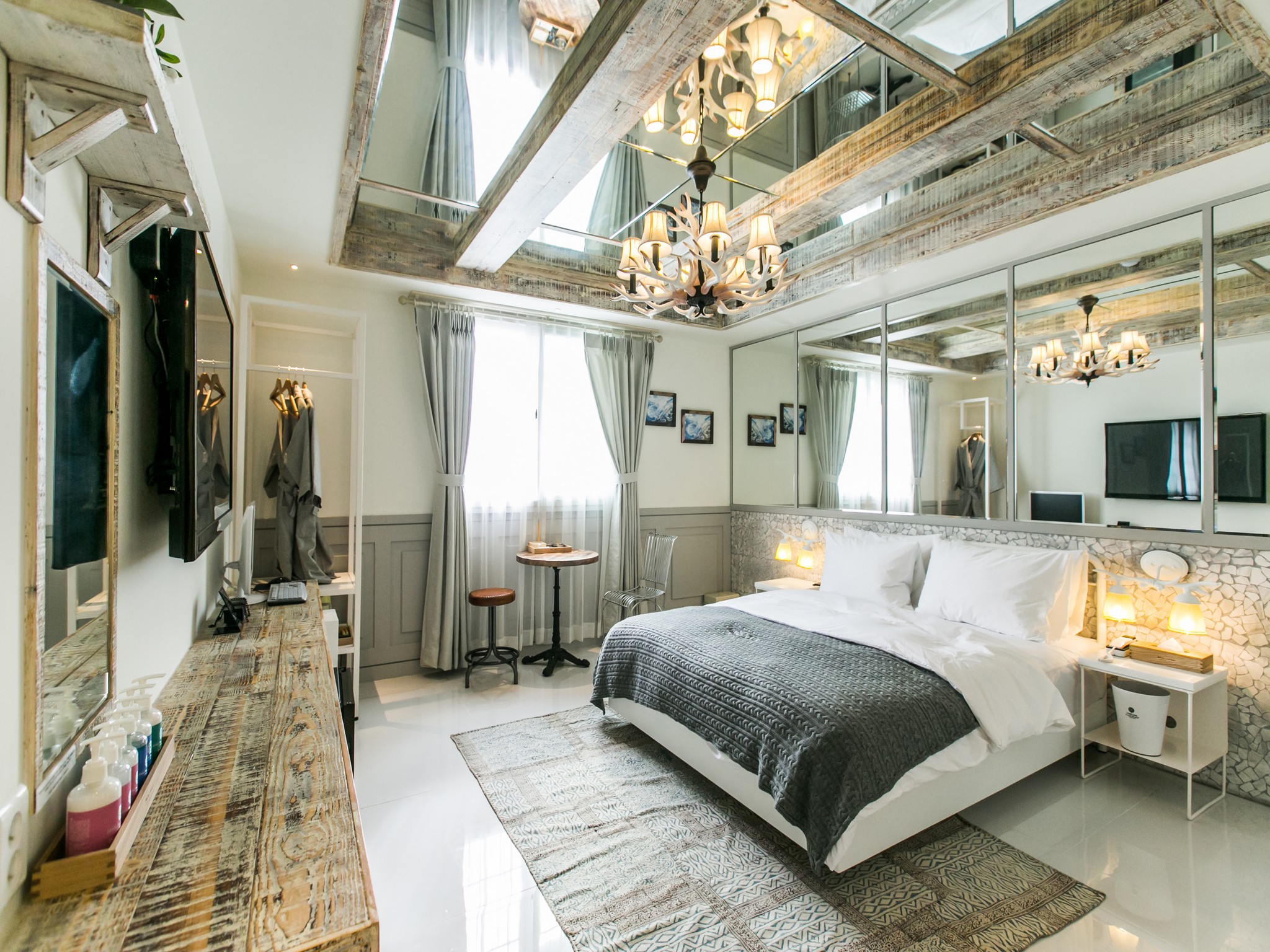 Italian Summer Boutique Hotel