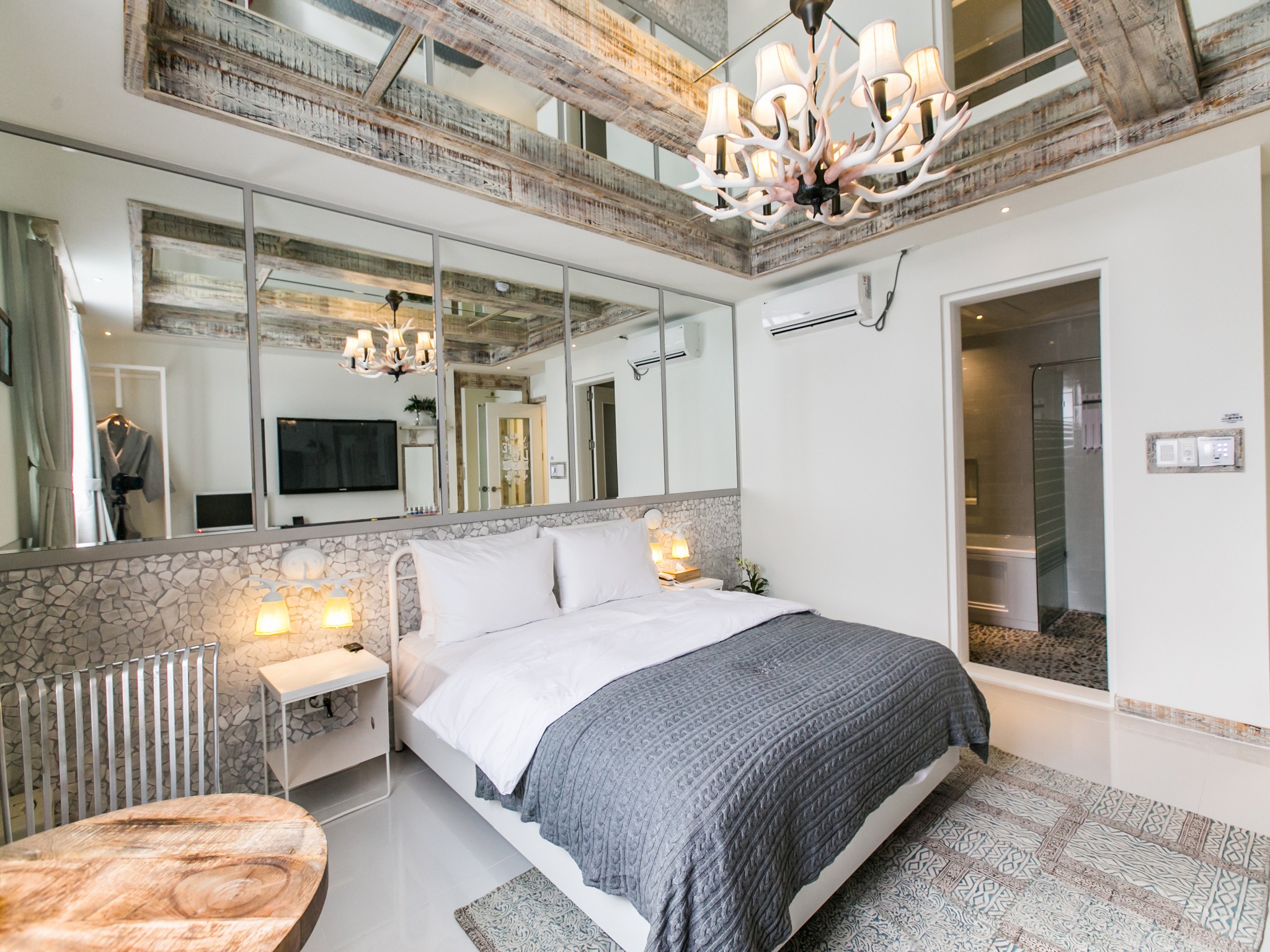 Italian Summer Boutique Hotel