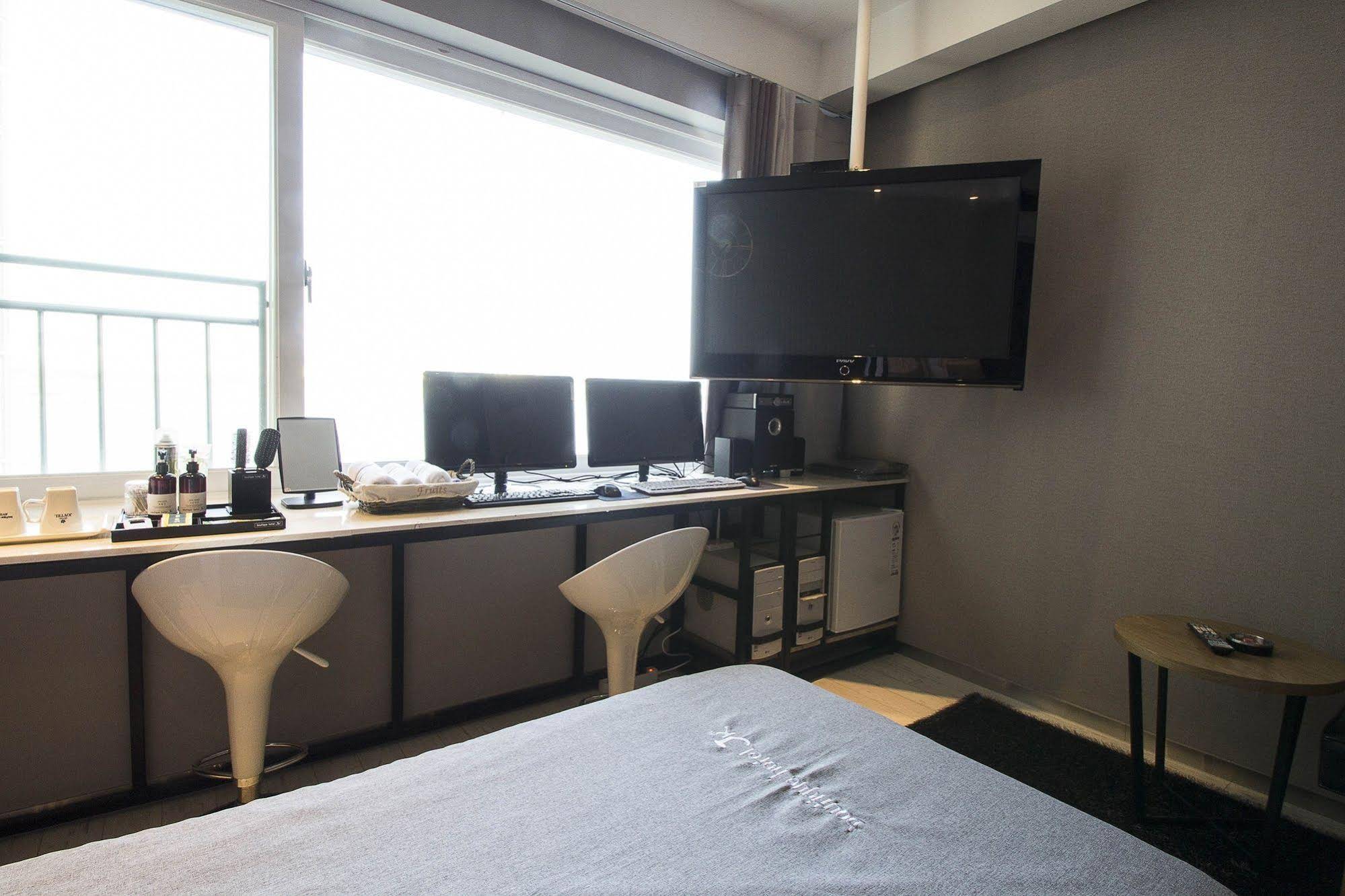 JK Hotel