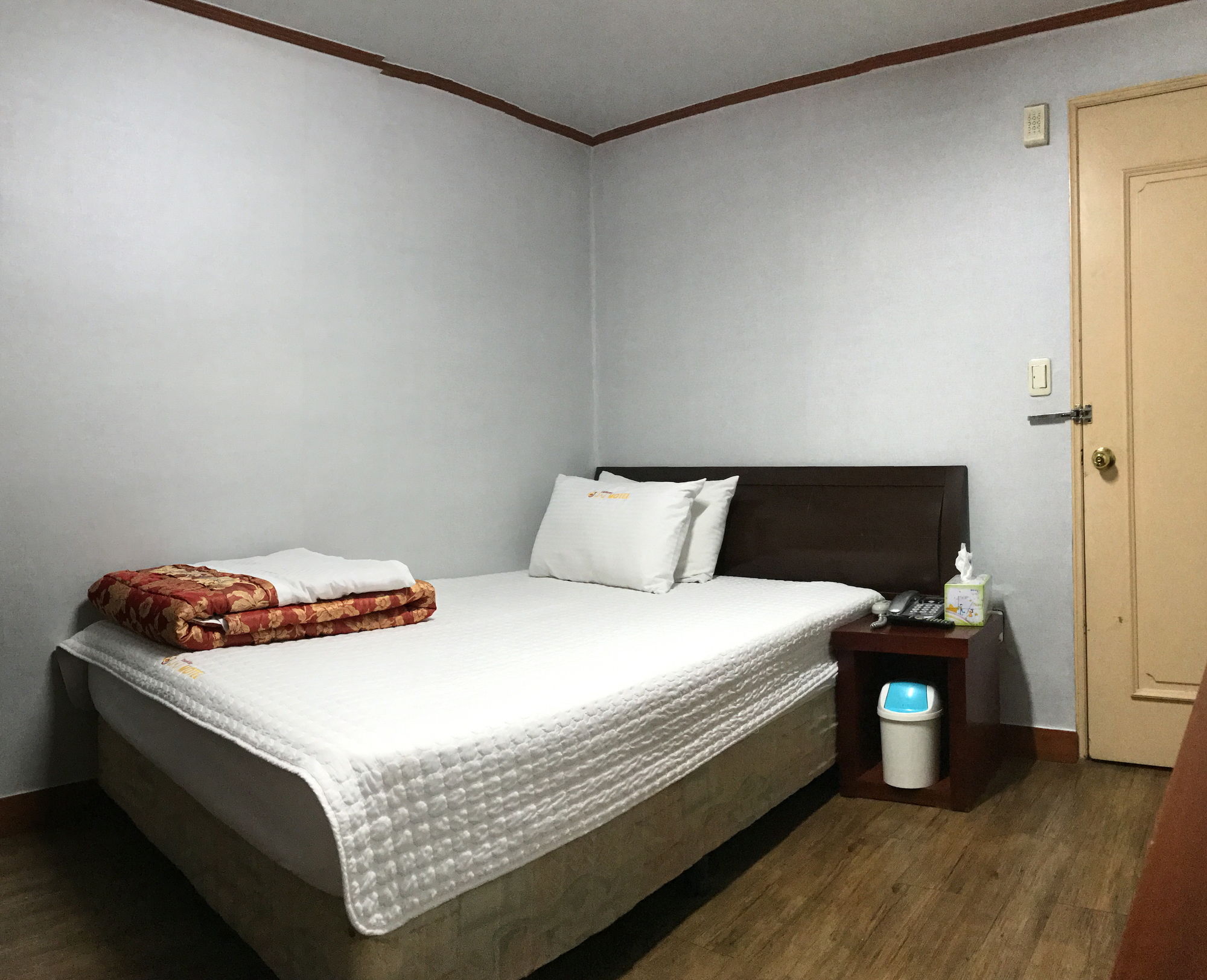 J Motel