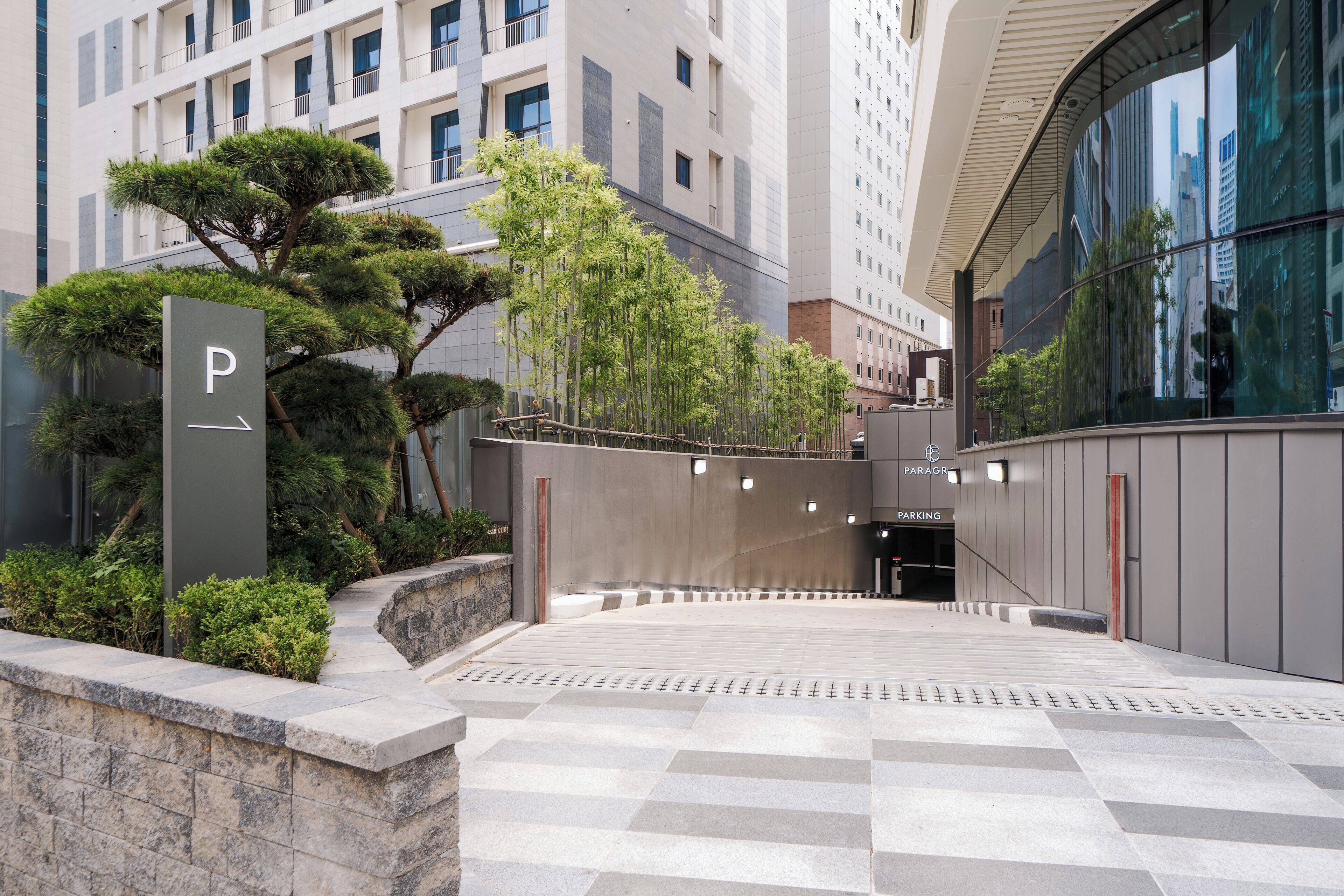 Le Collective Haeundae Paragraf