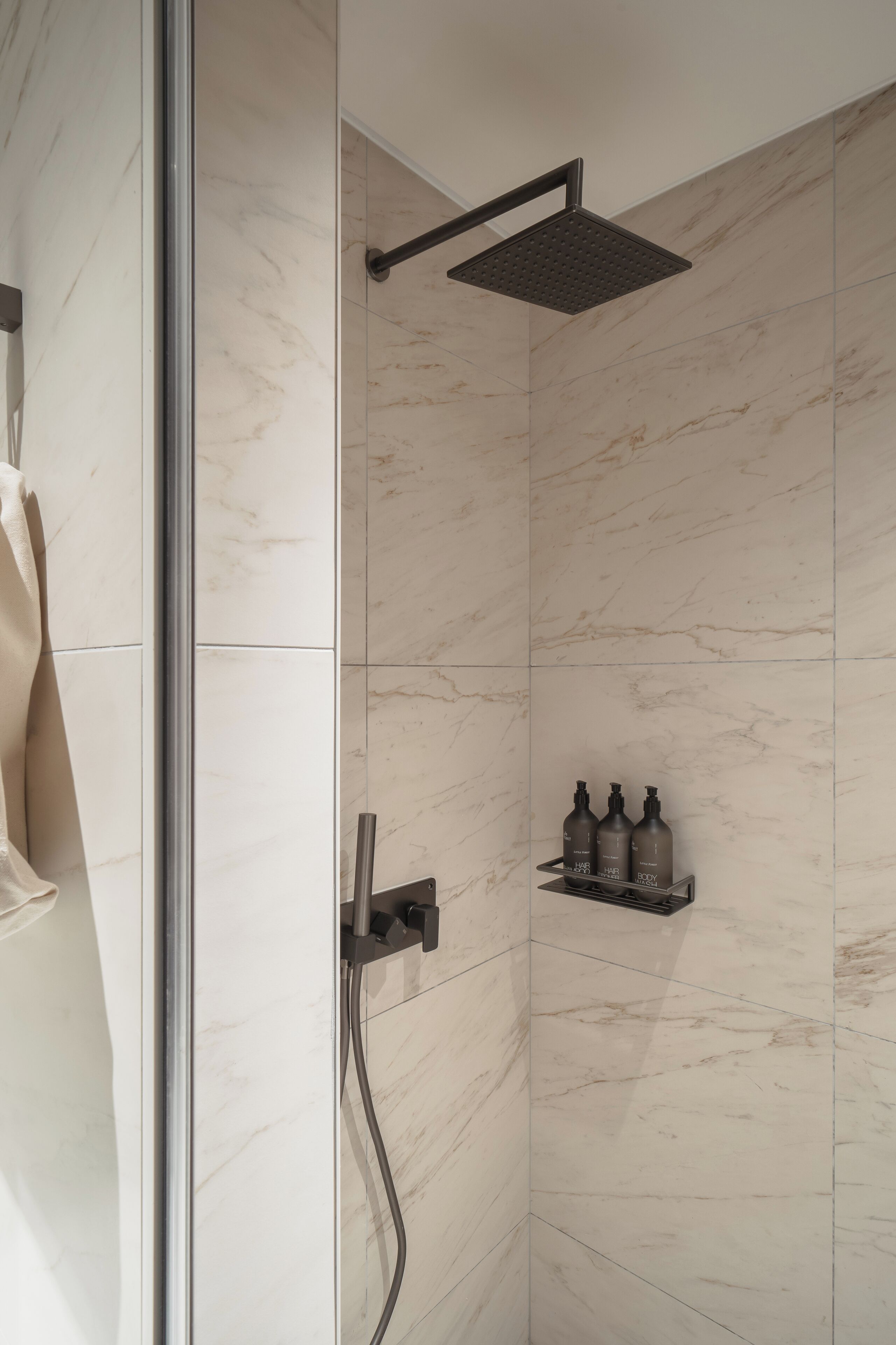 Le Collective Haeundae Paragraf