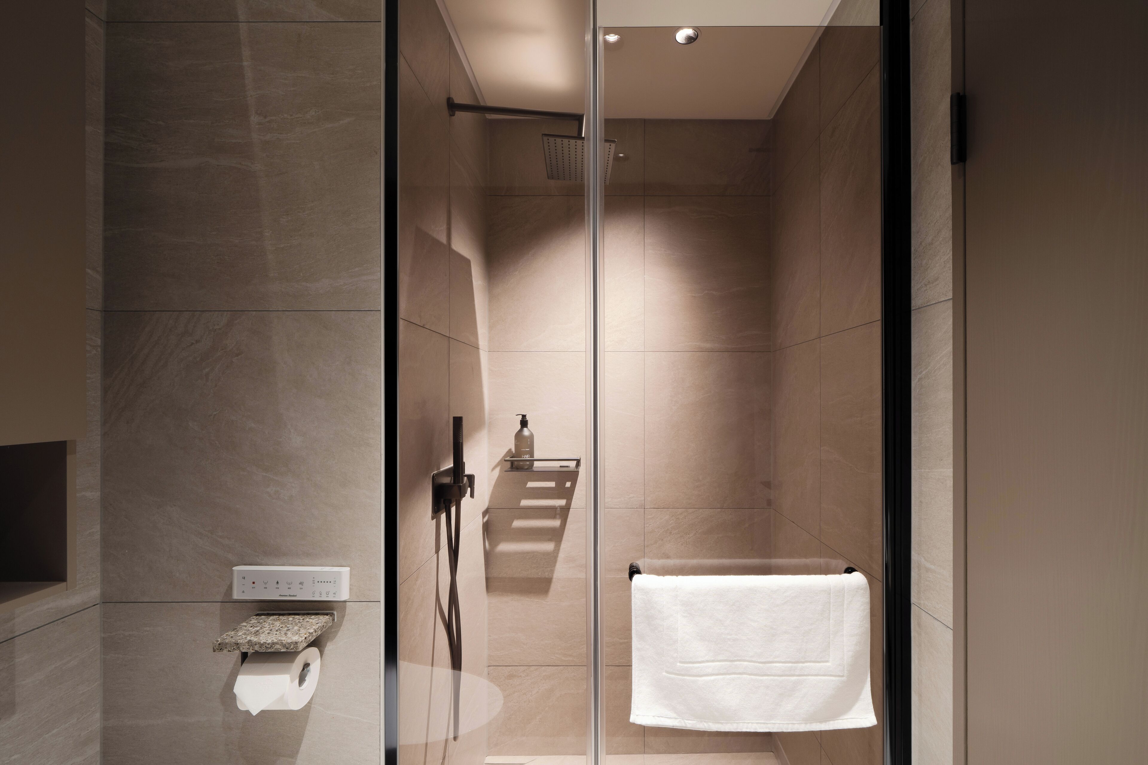 Le Collective Haeundae Paragraf