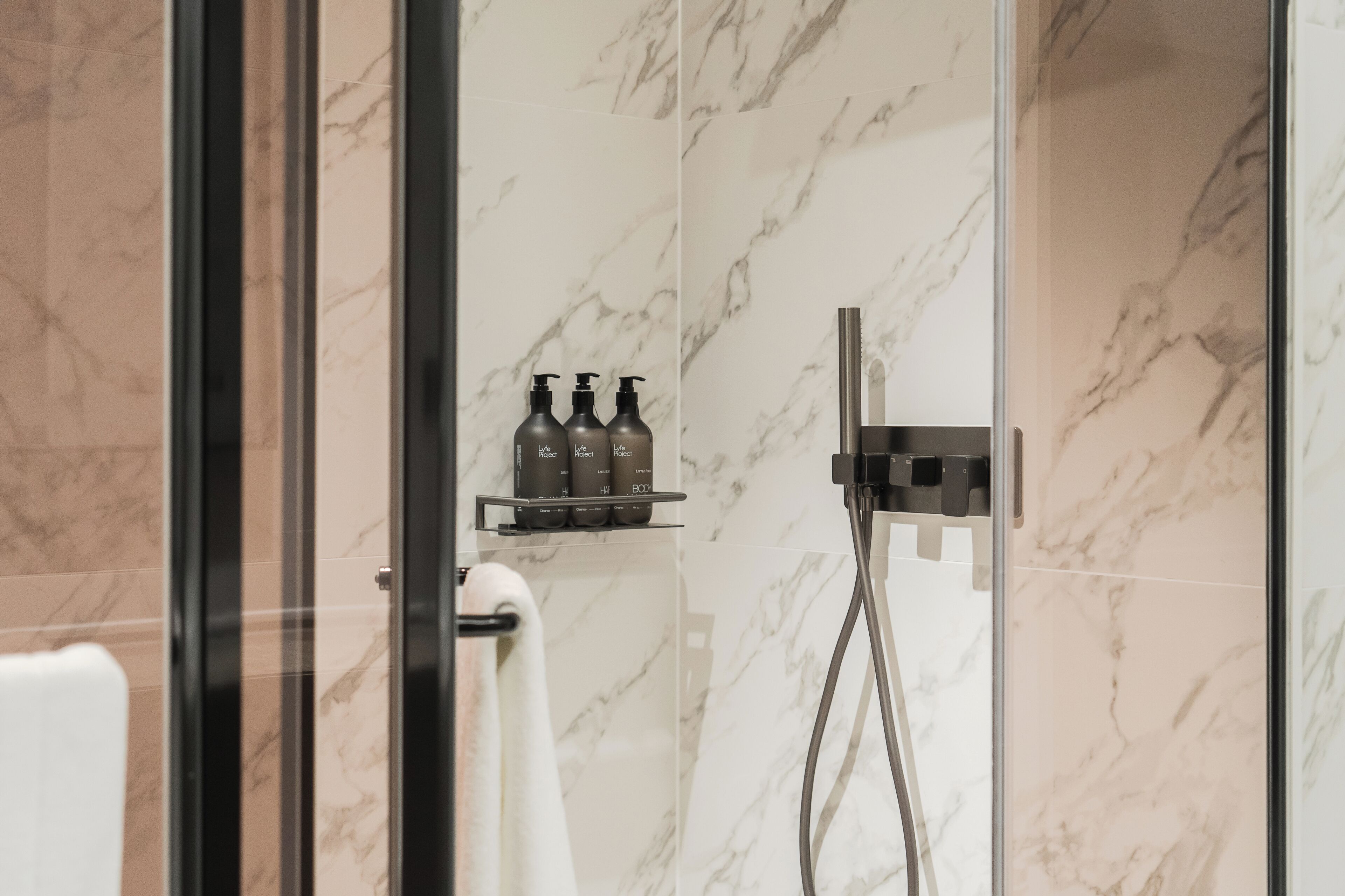 Le Collective Haeundae Paragraf