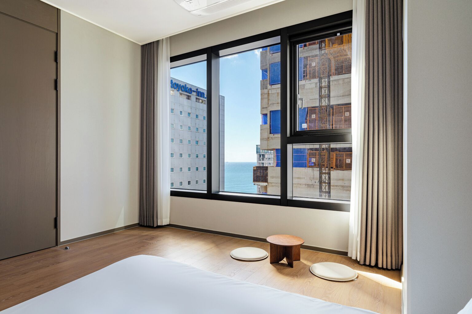 Le Collective Haeundae Paragraf