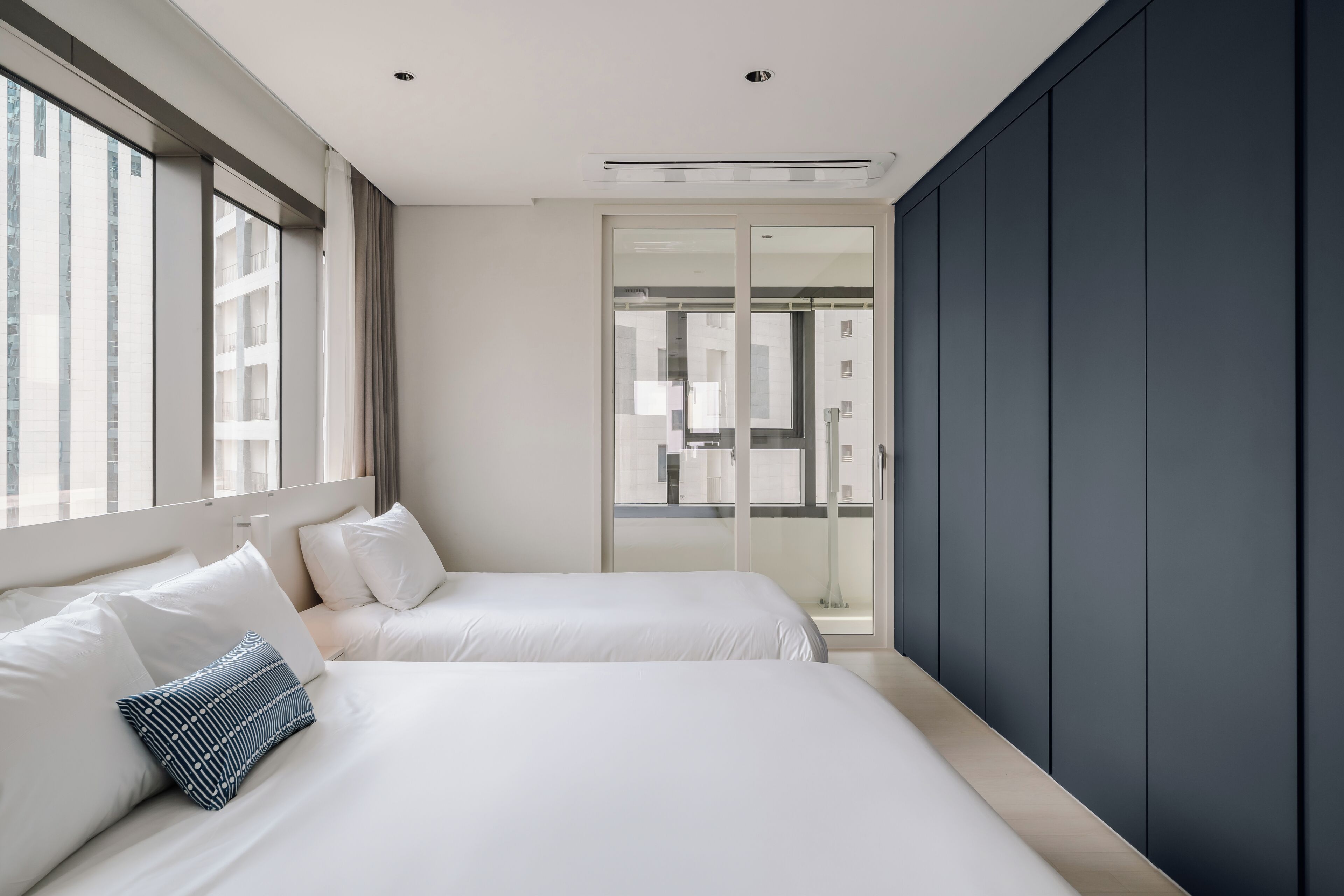 Le Collective Haeundae Paragraf