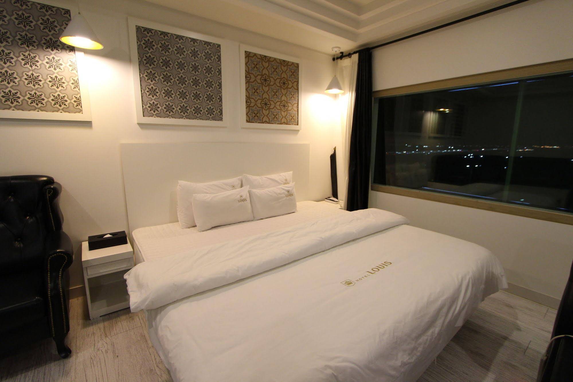 Louis J Hotel