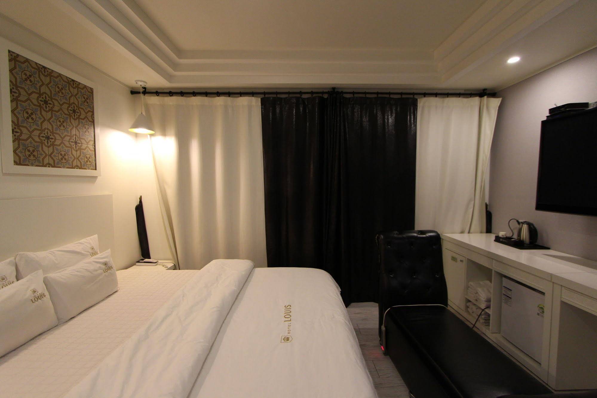 Louis J Hotel