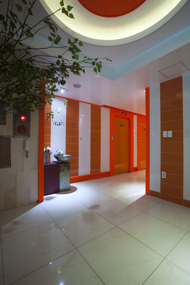 Max Motel