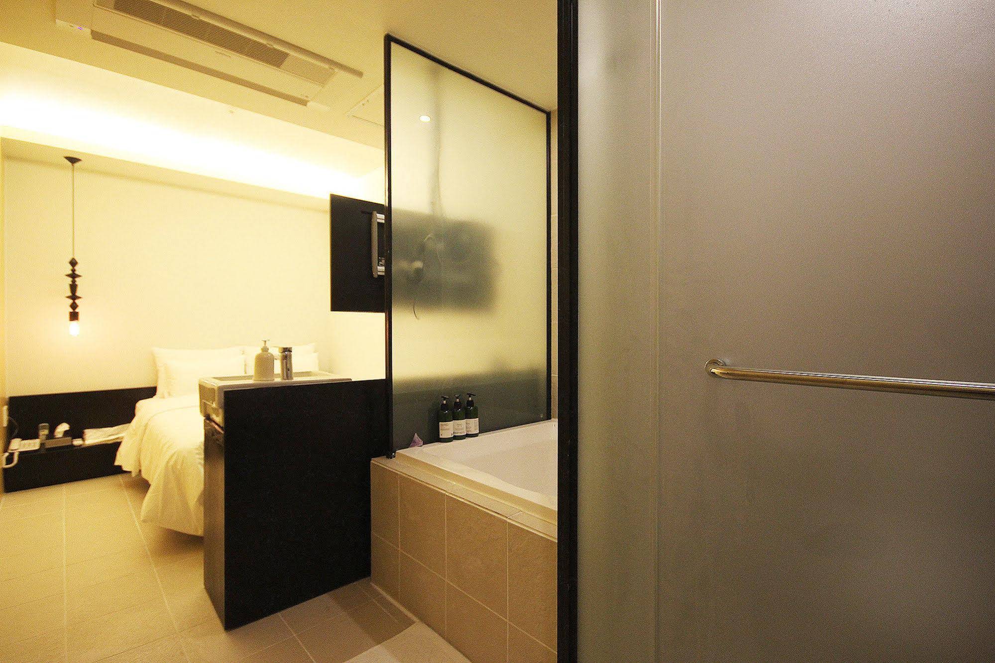 Mini Hotel May Nampo