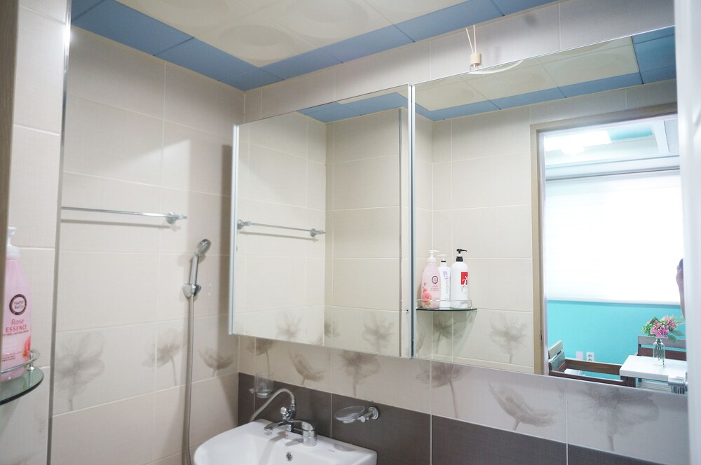 Mint Paradise Guest House