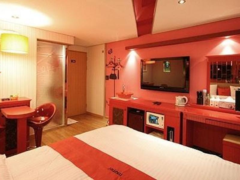 M Motel