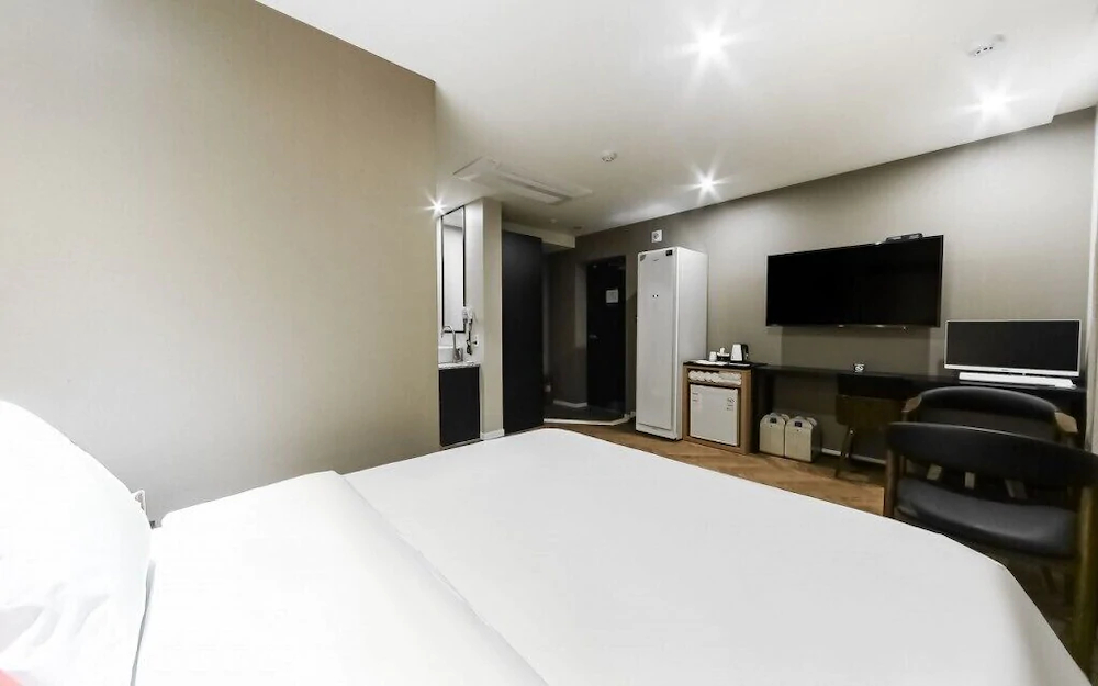 Nampo Bardot Hotel