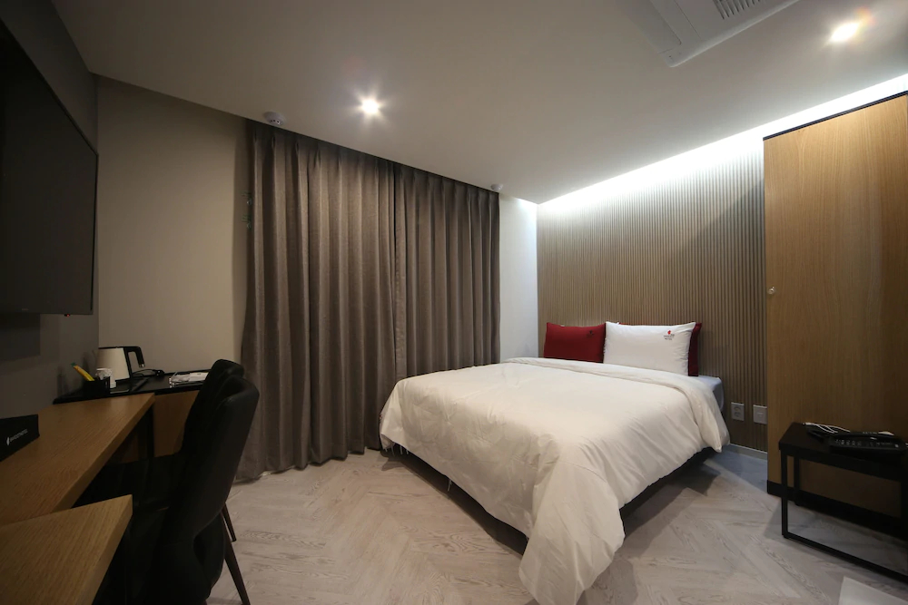 Nampo Bardot Hotel