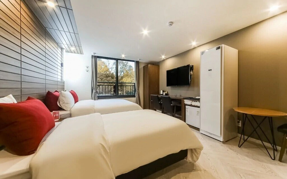 Nampo Bardot Hotel