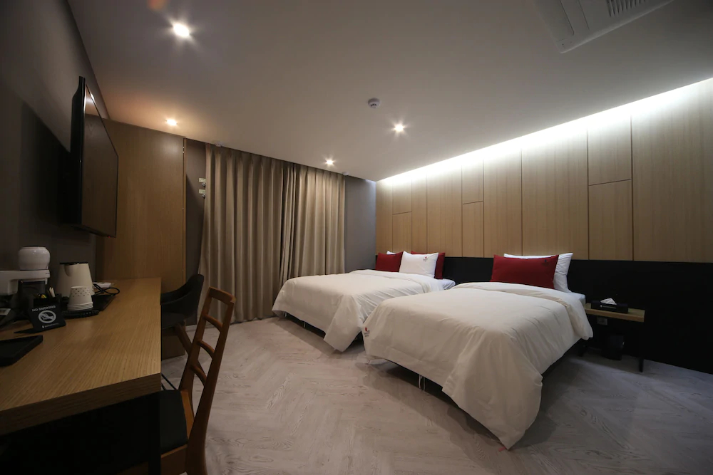 Nampo Bardot Hotel