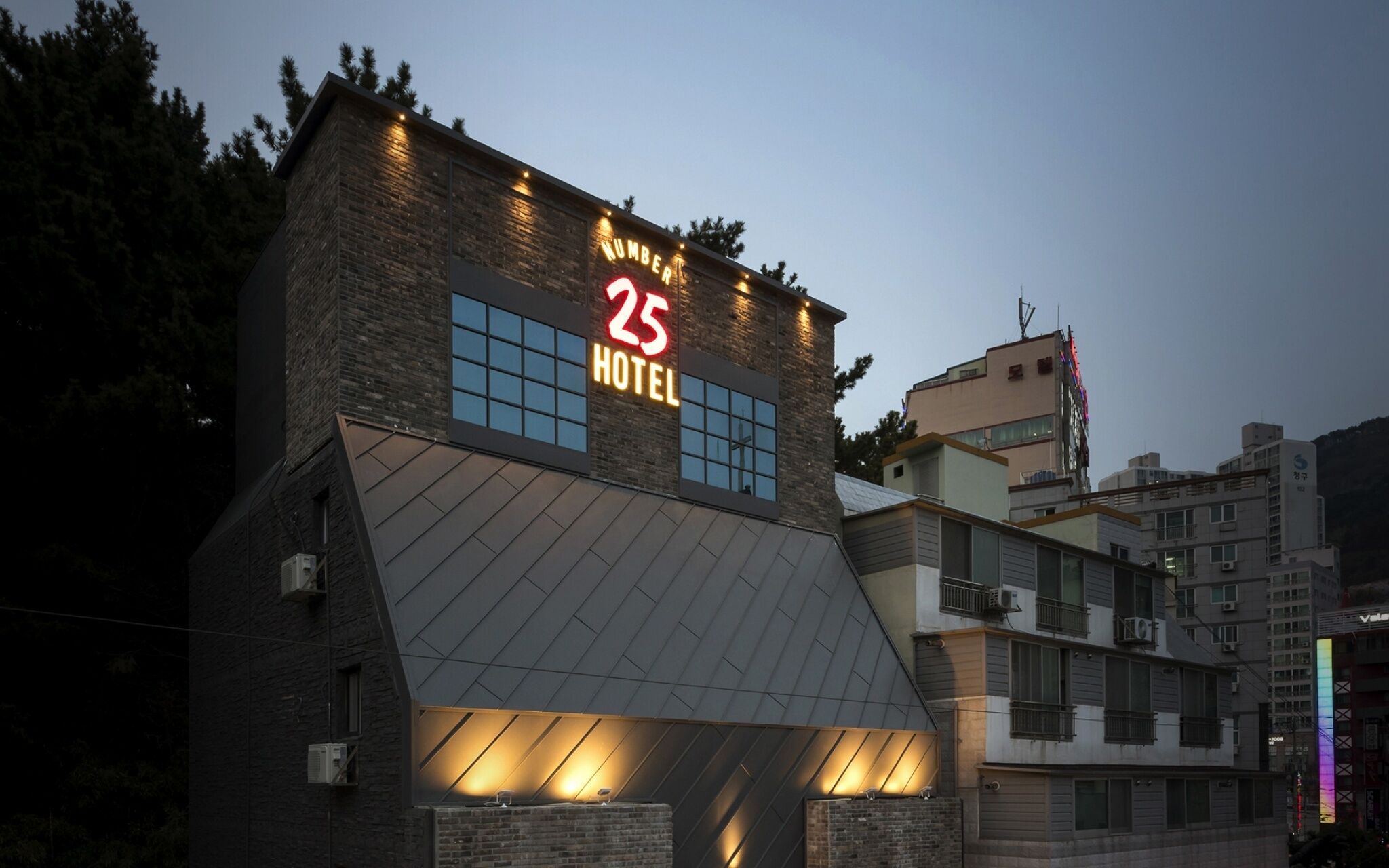 Number 25 Hotel