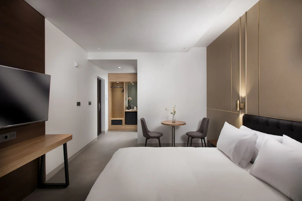 Oia Hotel