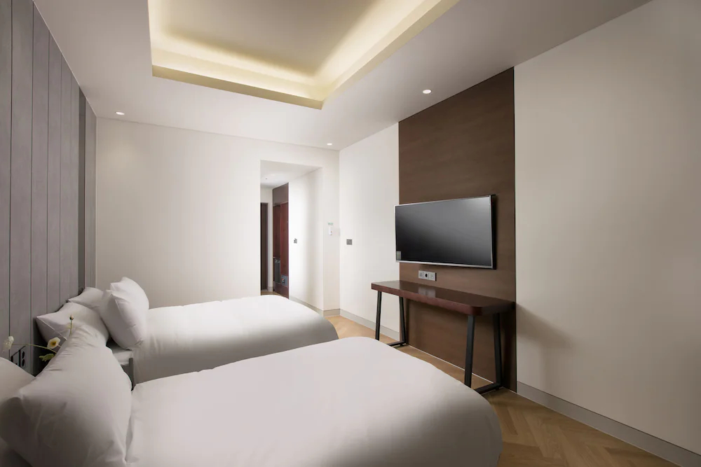 Oia Hotel