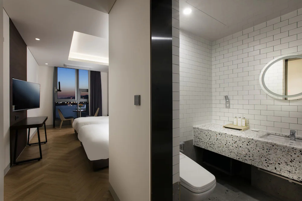 Oia Hotel