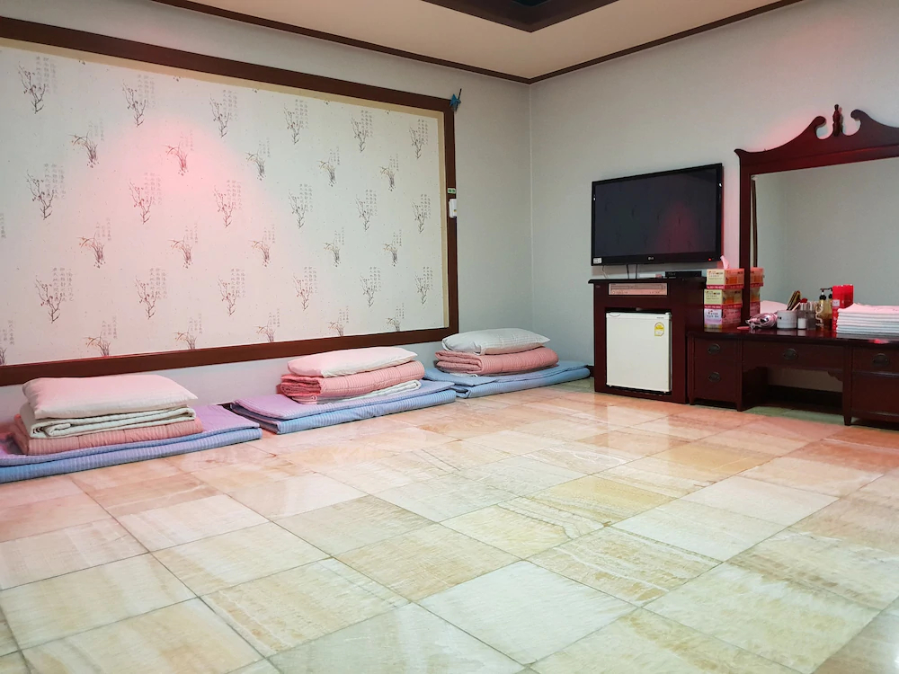 Plus Motel