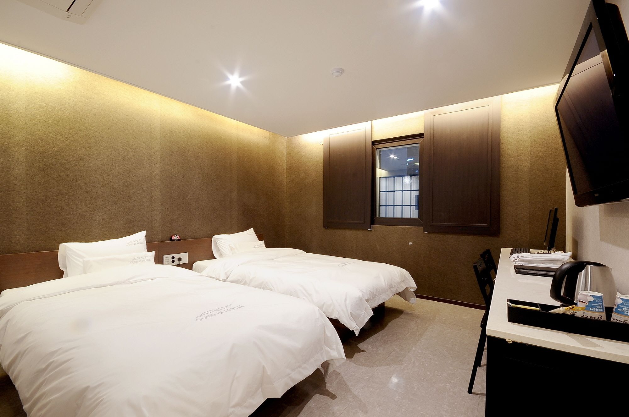 Queens Hotel