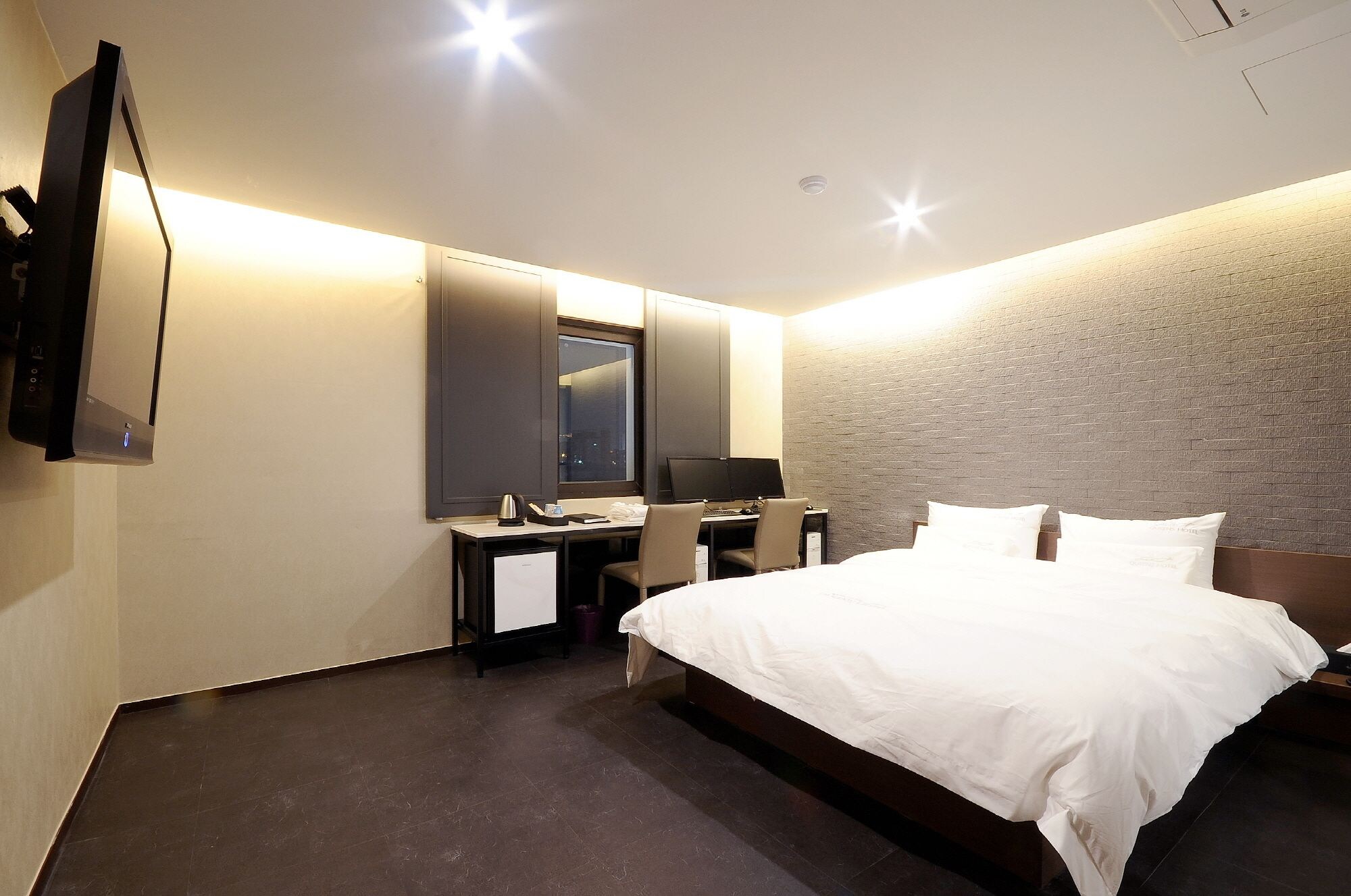 Queens Hotel