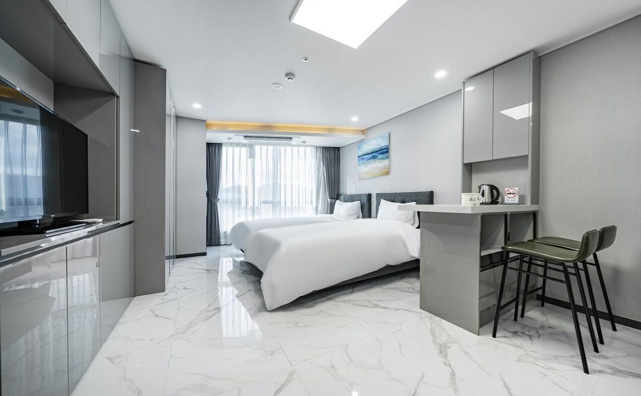 Song Jeong Hotel Blue Castle