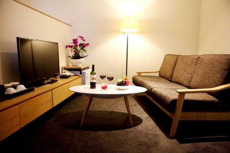 Stay 7 Centum Business