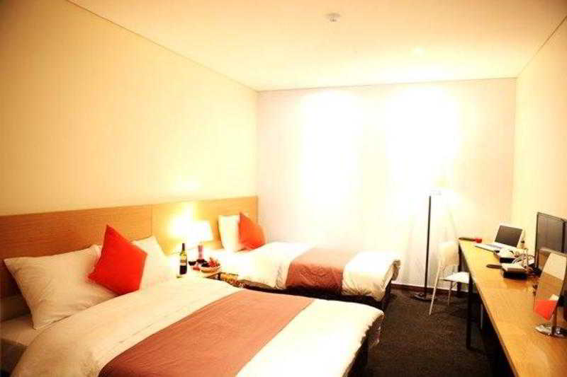 Stay 7 Centum Business