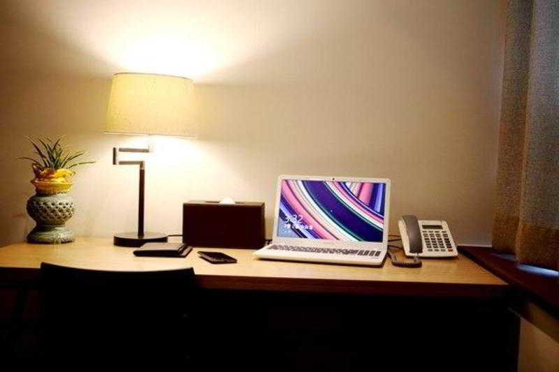 Stay 7 Centum Business